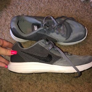 Mens 9 running shoes